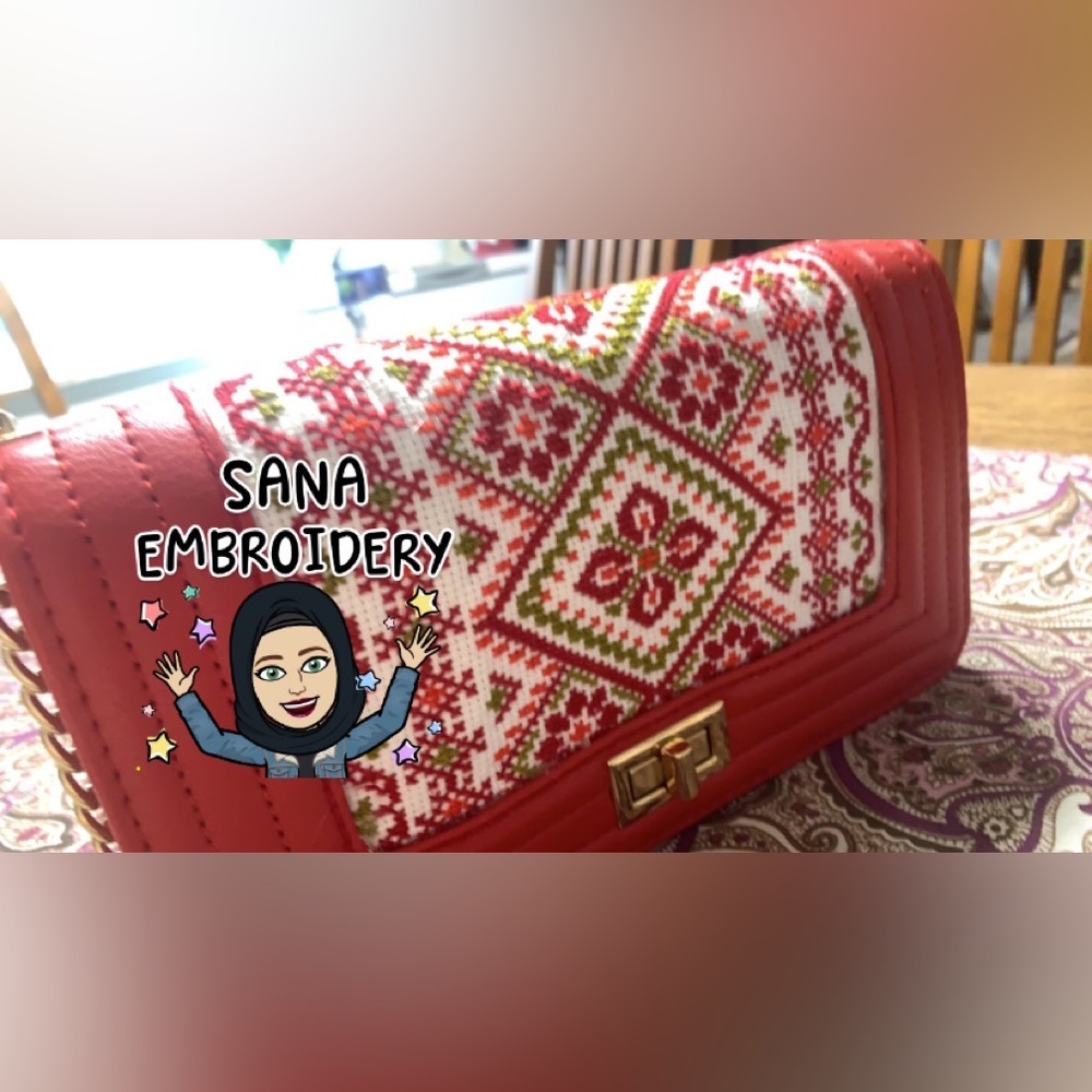 Embroidery hand bag